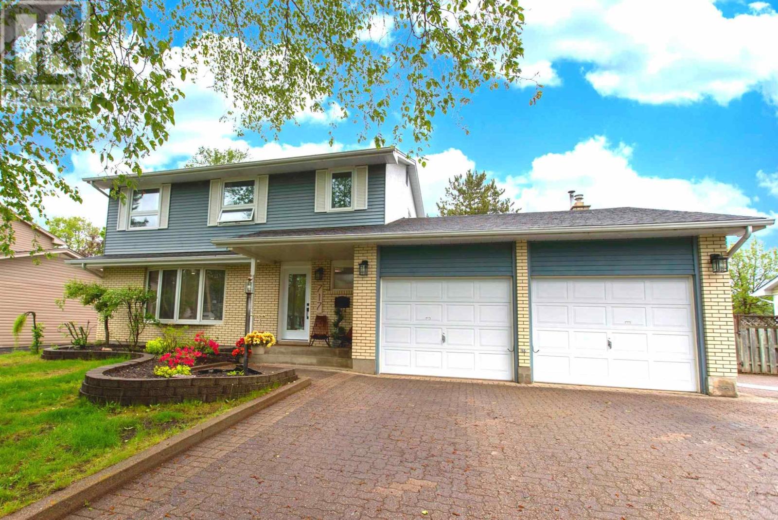 1718 Hutton Park Dr, Thunder Bay, ON P7G 1J9 MLS TB241258 Houseful