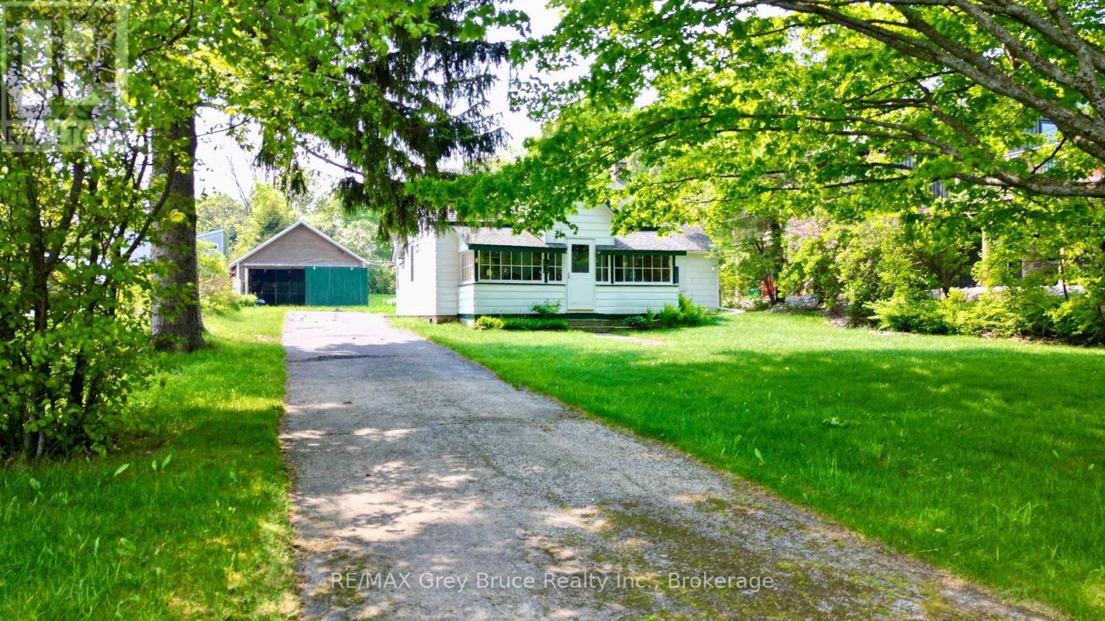 19 Mill St, Northern Bruce Peninsula, ON N0H 1W0