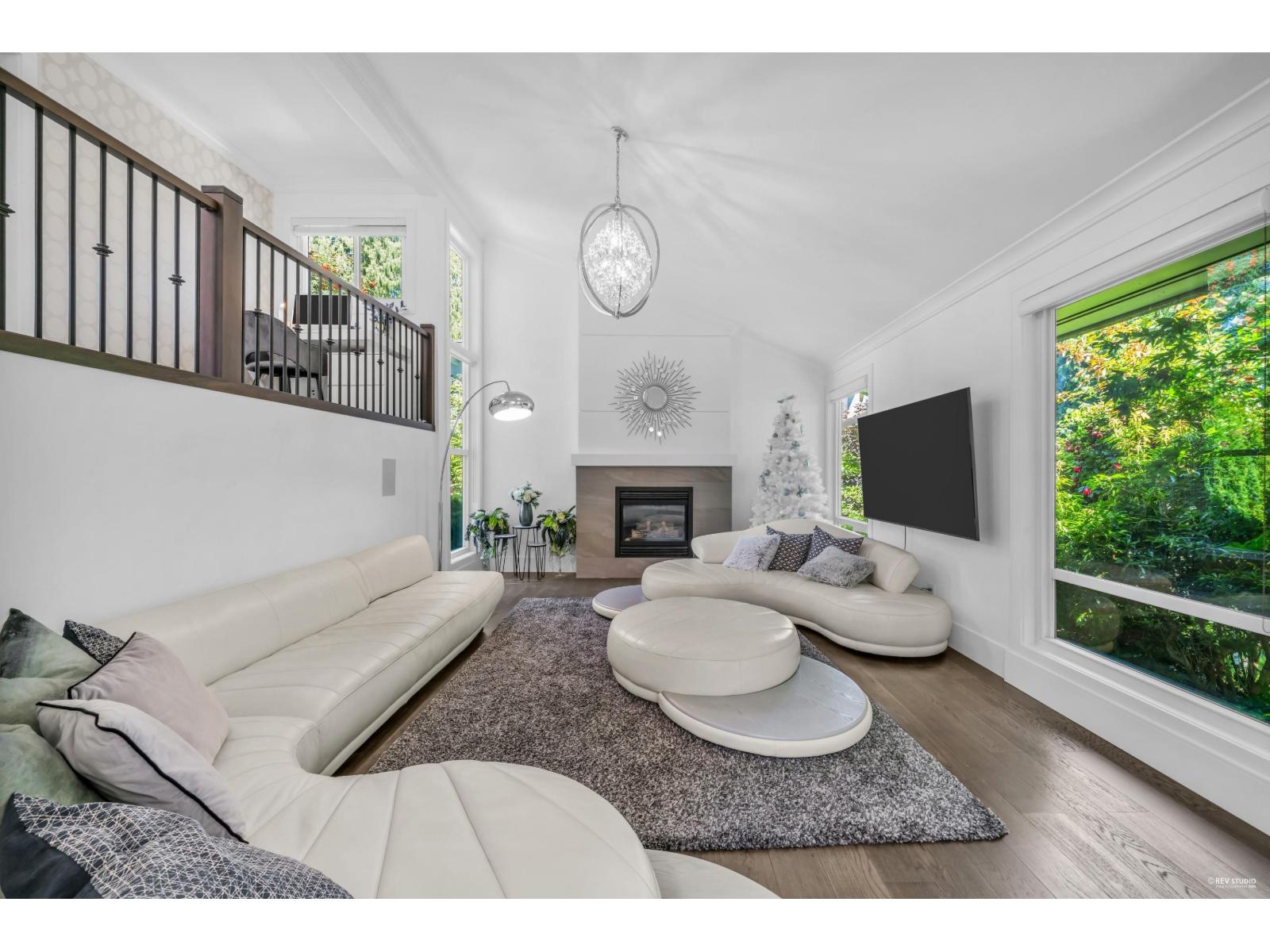 1723 Amble Greene Dr, Surrey, BC V4A 6H3