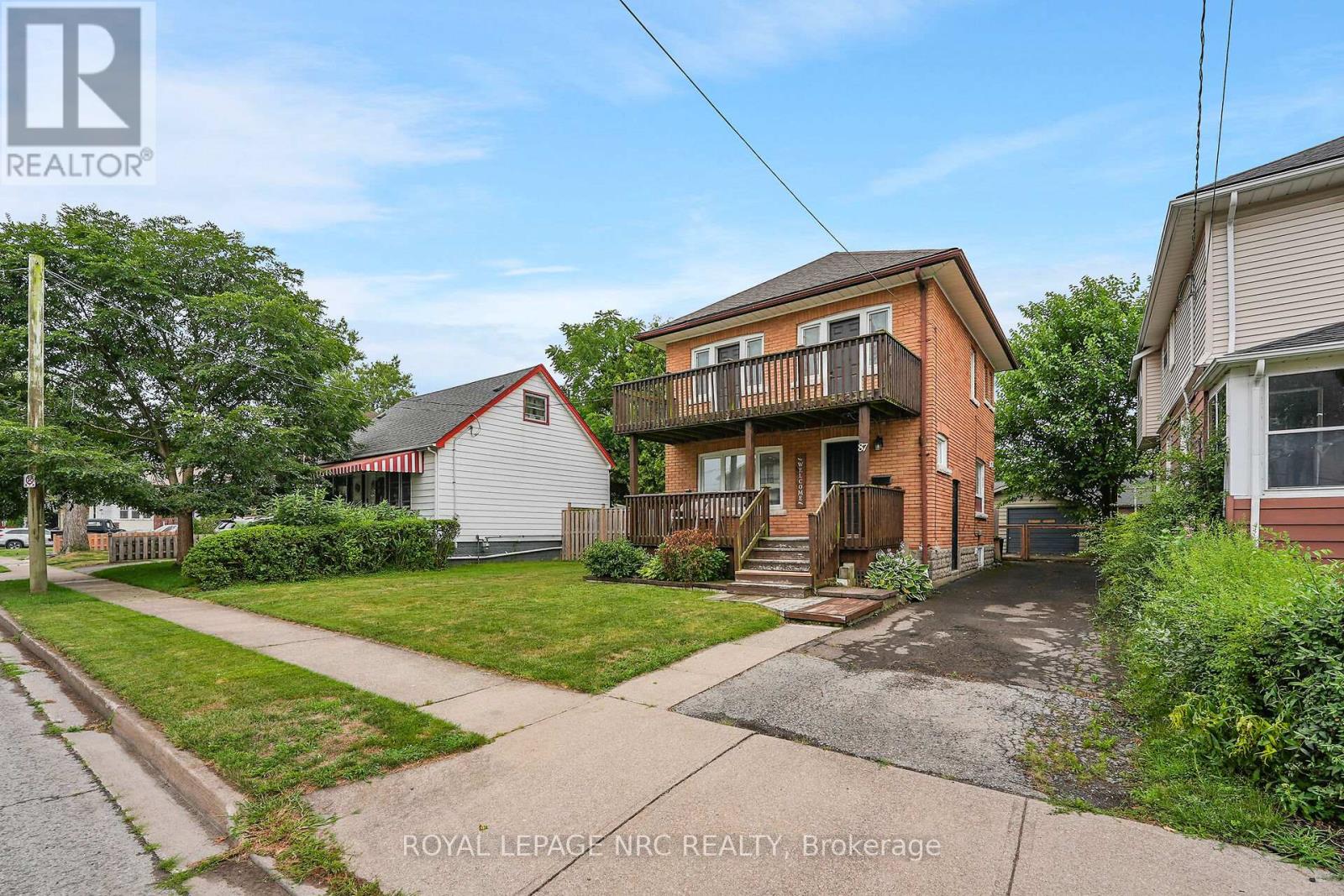 87 Oakland Ave, Welland, ON L3C 2B9