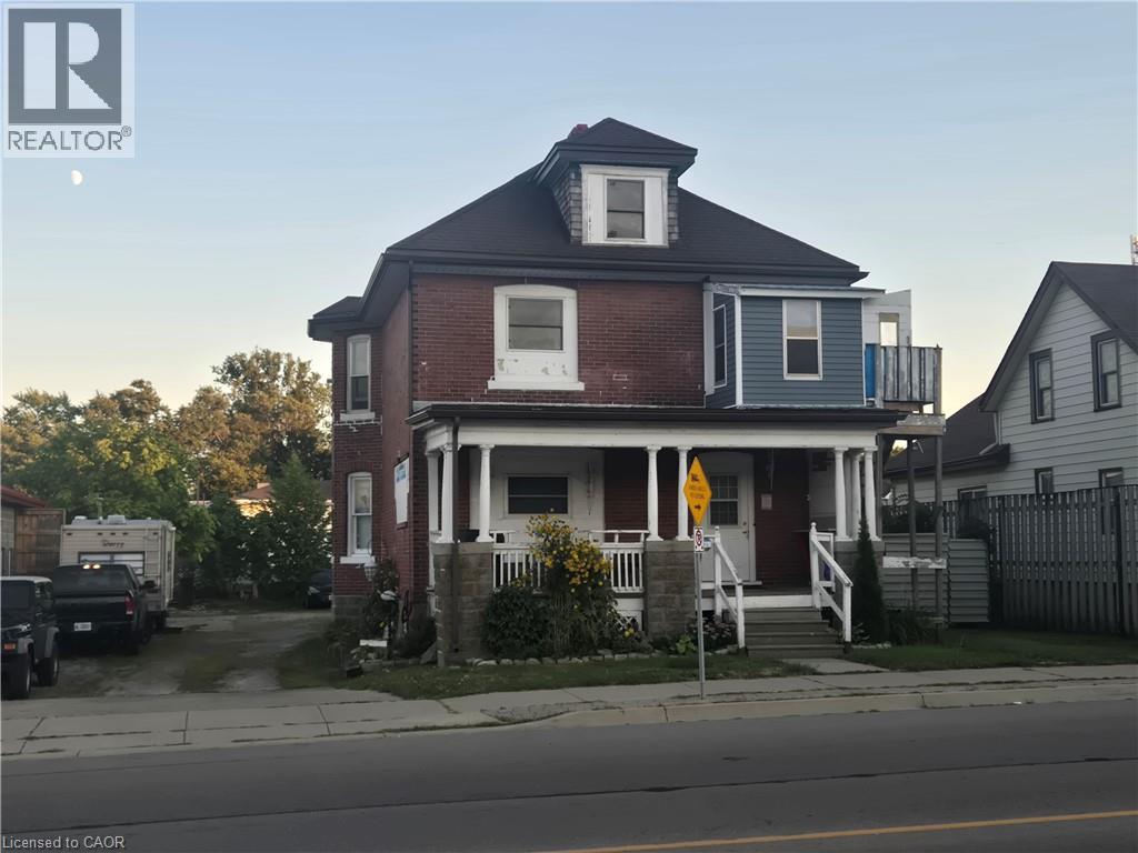 13 Talbot St E, Cayuga, ON N0A 1E0