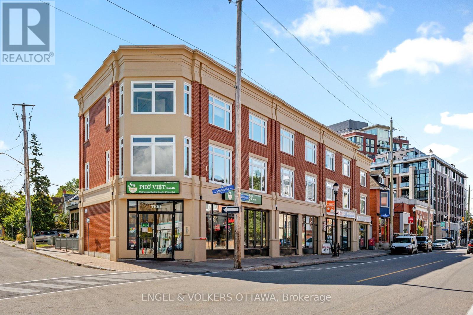 2 4 Sherbrooke Ave, Ottawa, ON K1Y 1R7