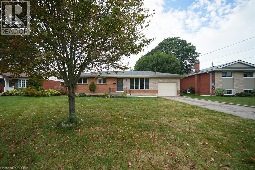 91 Varadi Ave, Brantford, ON N3R 3N4