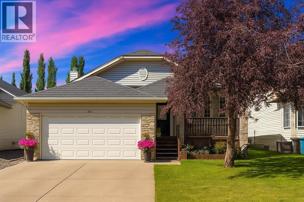 110 W Lakeview Cres, Chestermere, AB T1X 1P0