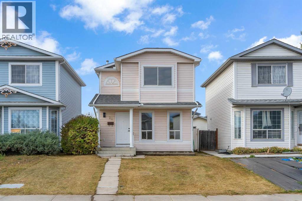 25 San Diego Way NE, Calgary, AB T1Y 7A4
