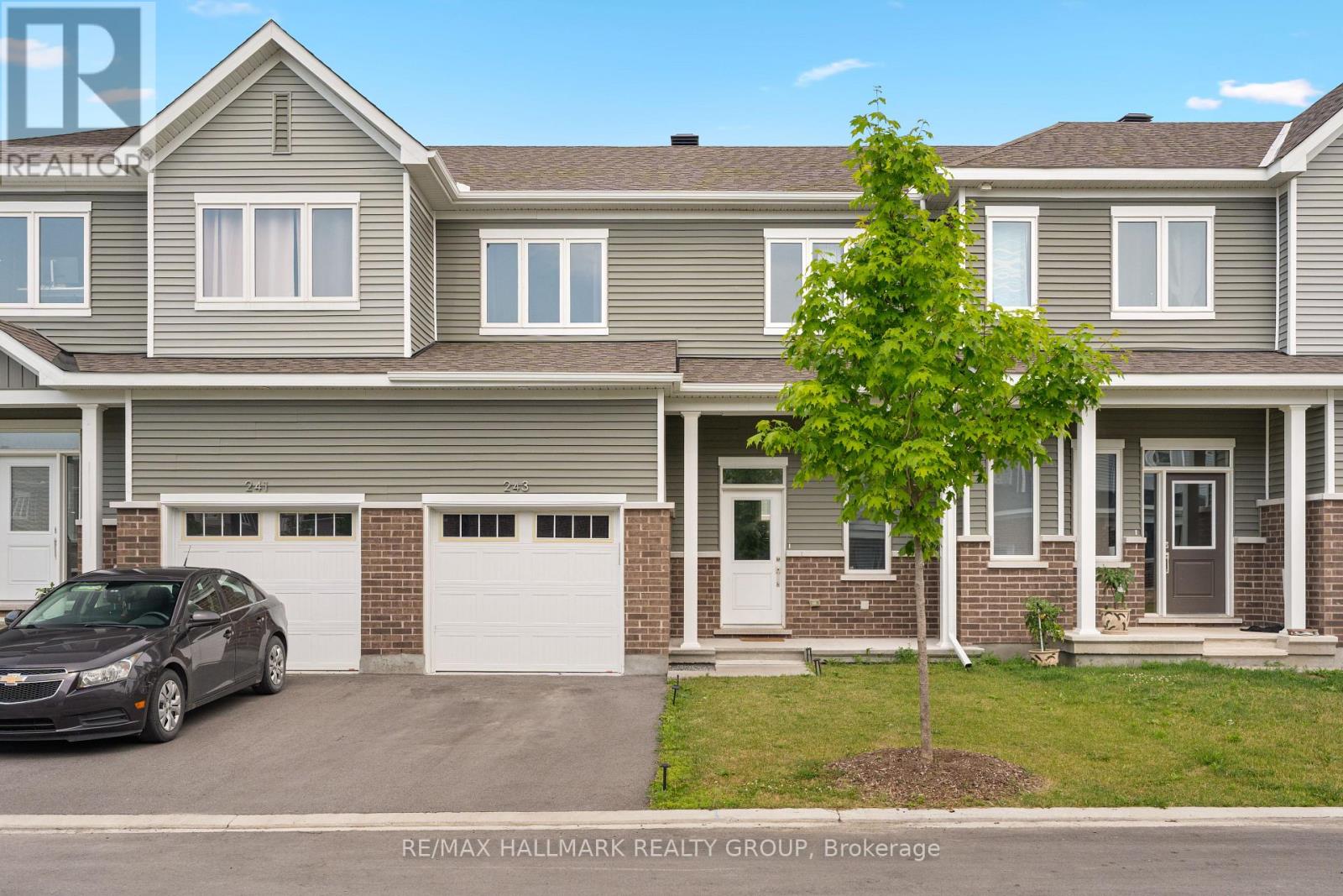 243 Surface Ln, Ottawa, ON K2J 6X9