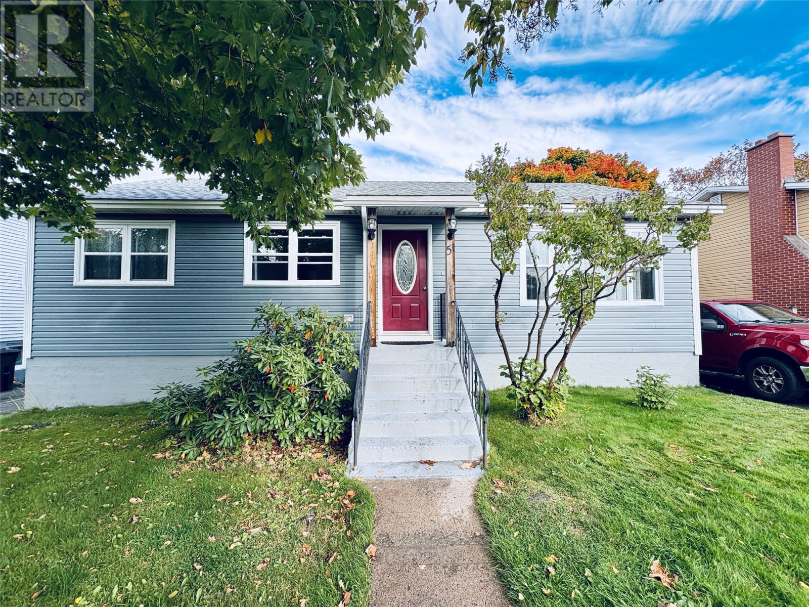 51 Roosevelt Ave, Mount Pearl, NL A1N 1Z6