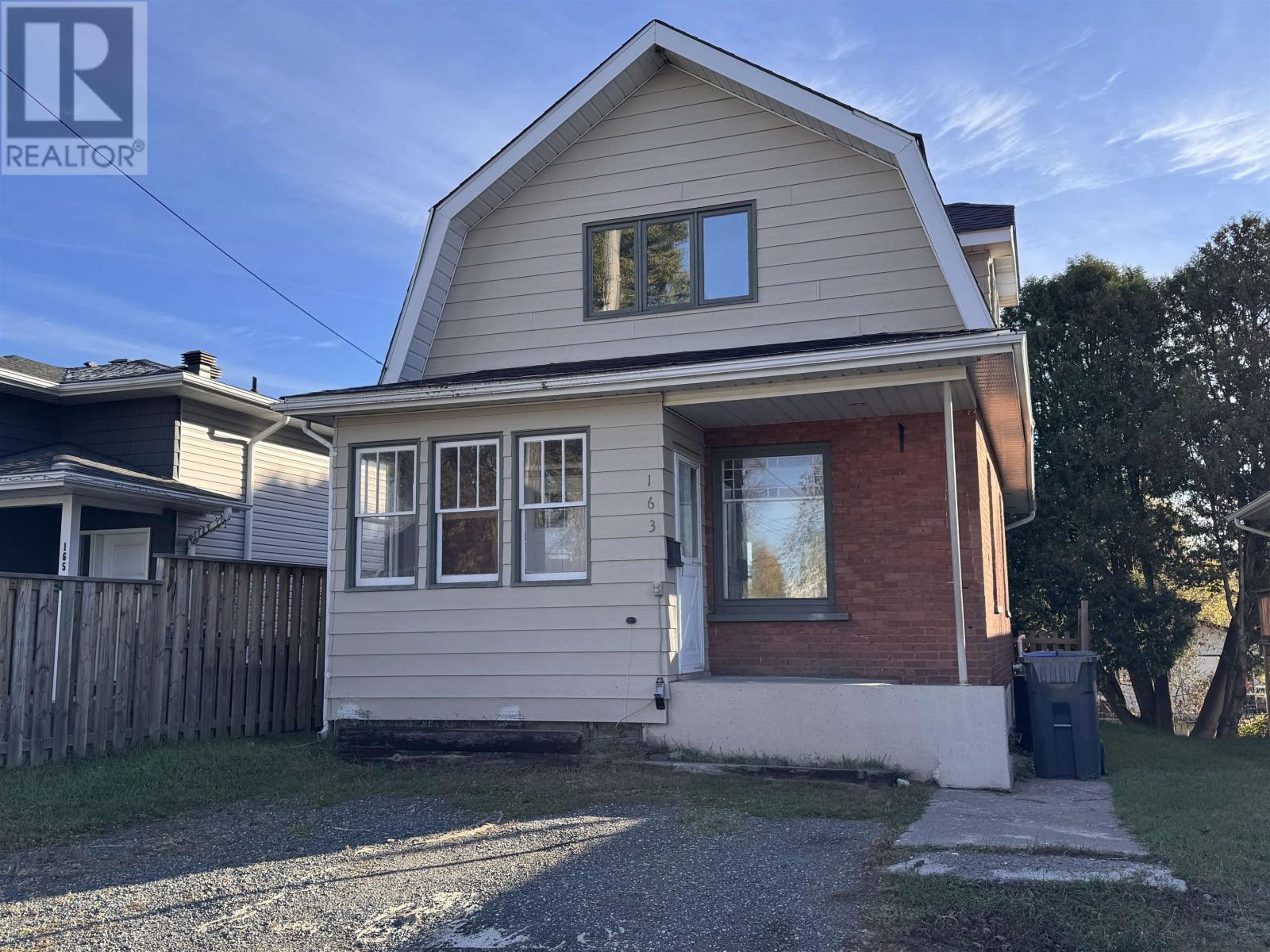 163 Bruce St, Thunder Bay, ON P7A 5W8