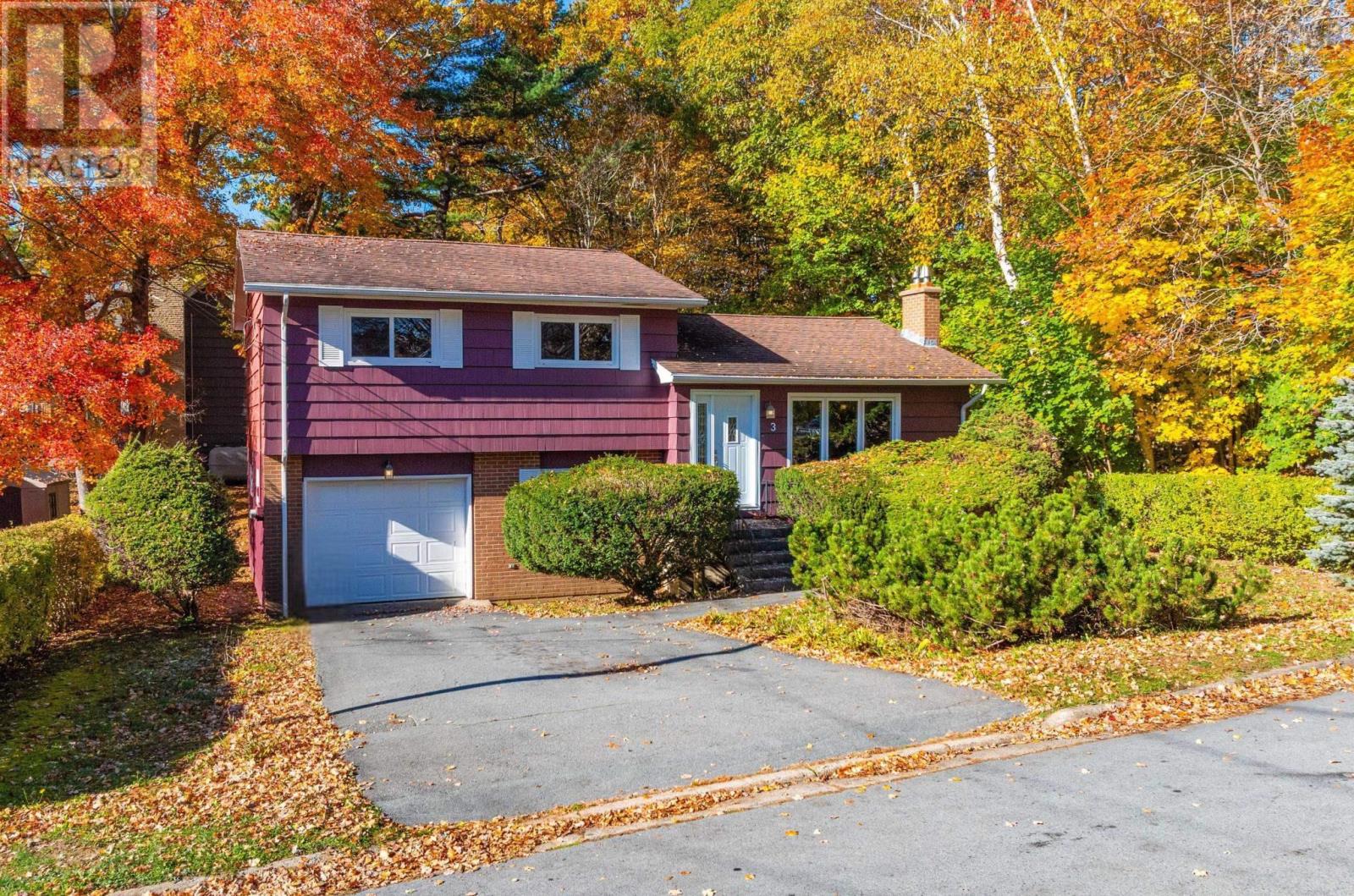 3 Birchview Dr, Halifax, NS B3P 1G3