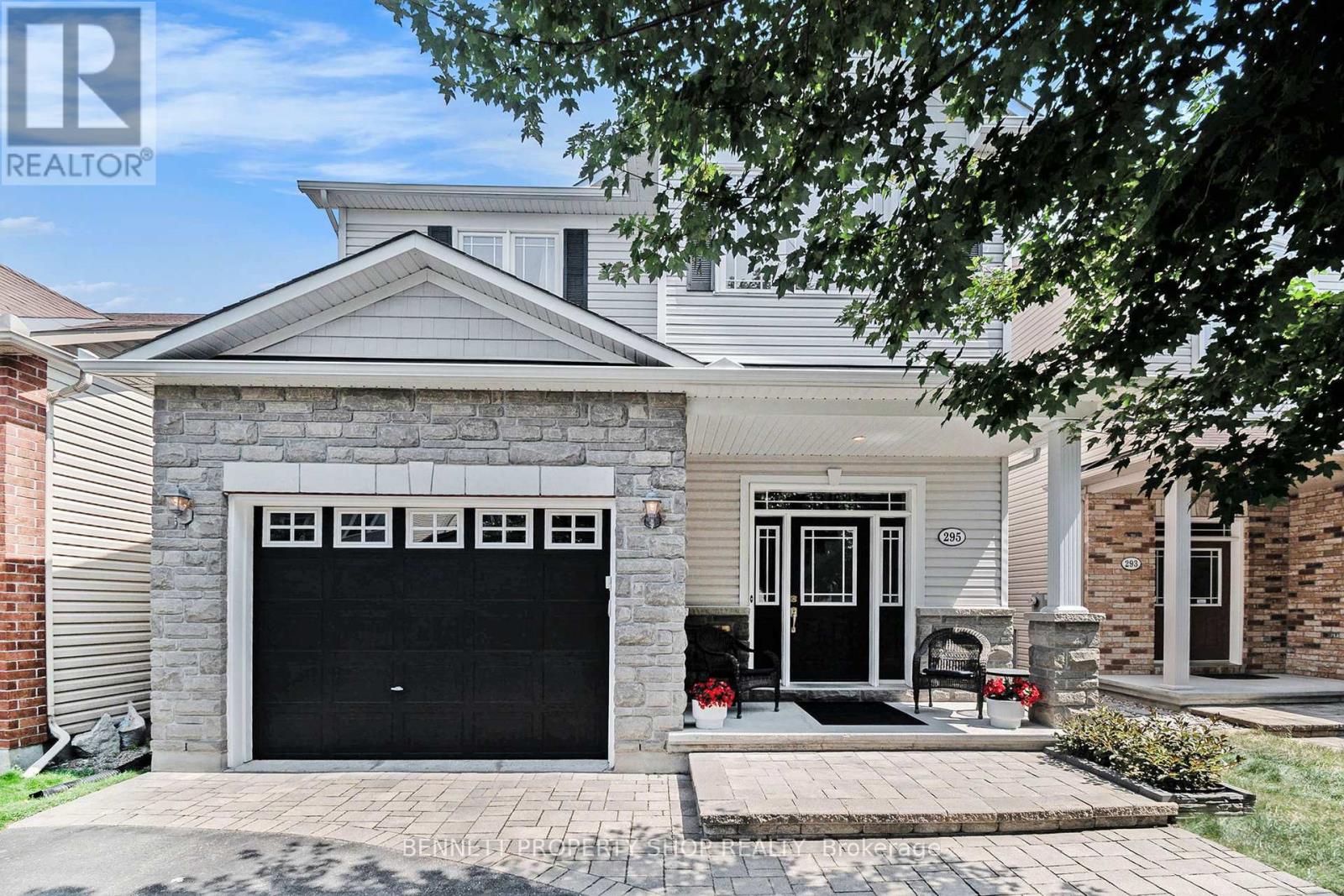 295 Harthill Way, Ottawa, ON K2J 0P3