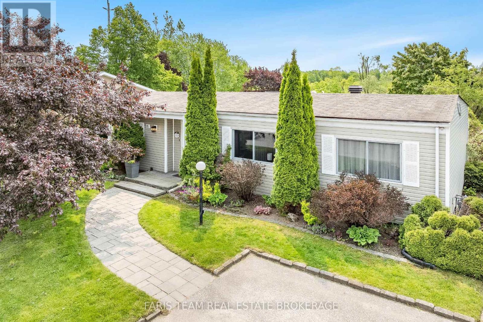 81 Corner Brook Trl, Innisfil, ON L9S 1S1