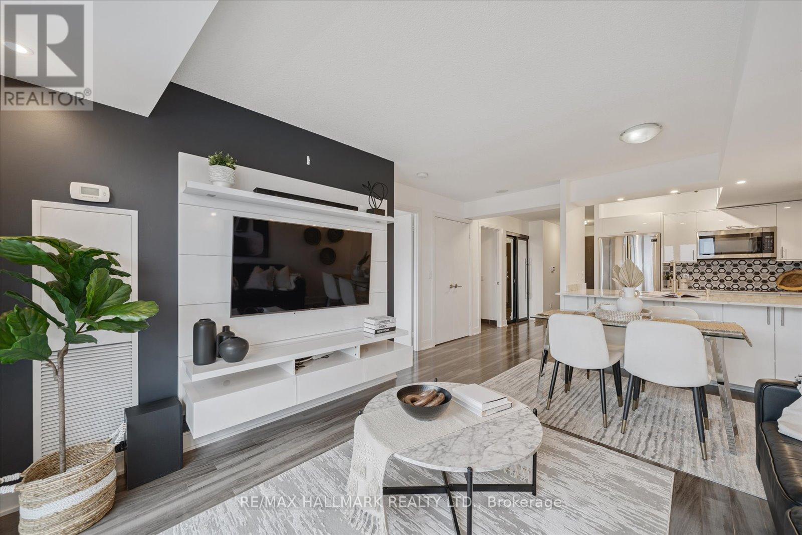3006 125 Village Green Sq, Toronto, ON M1S 0G3