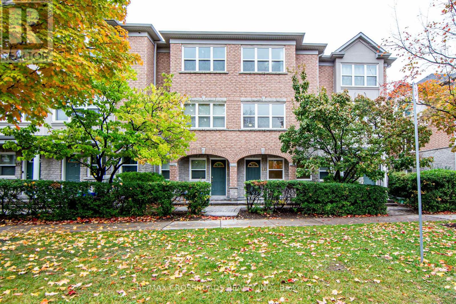 111 Pond Dr, Markham, ON L3T 7V5