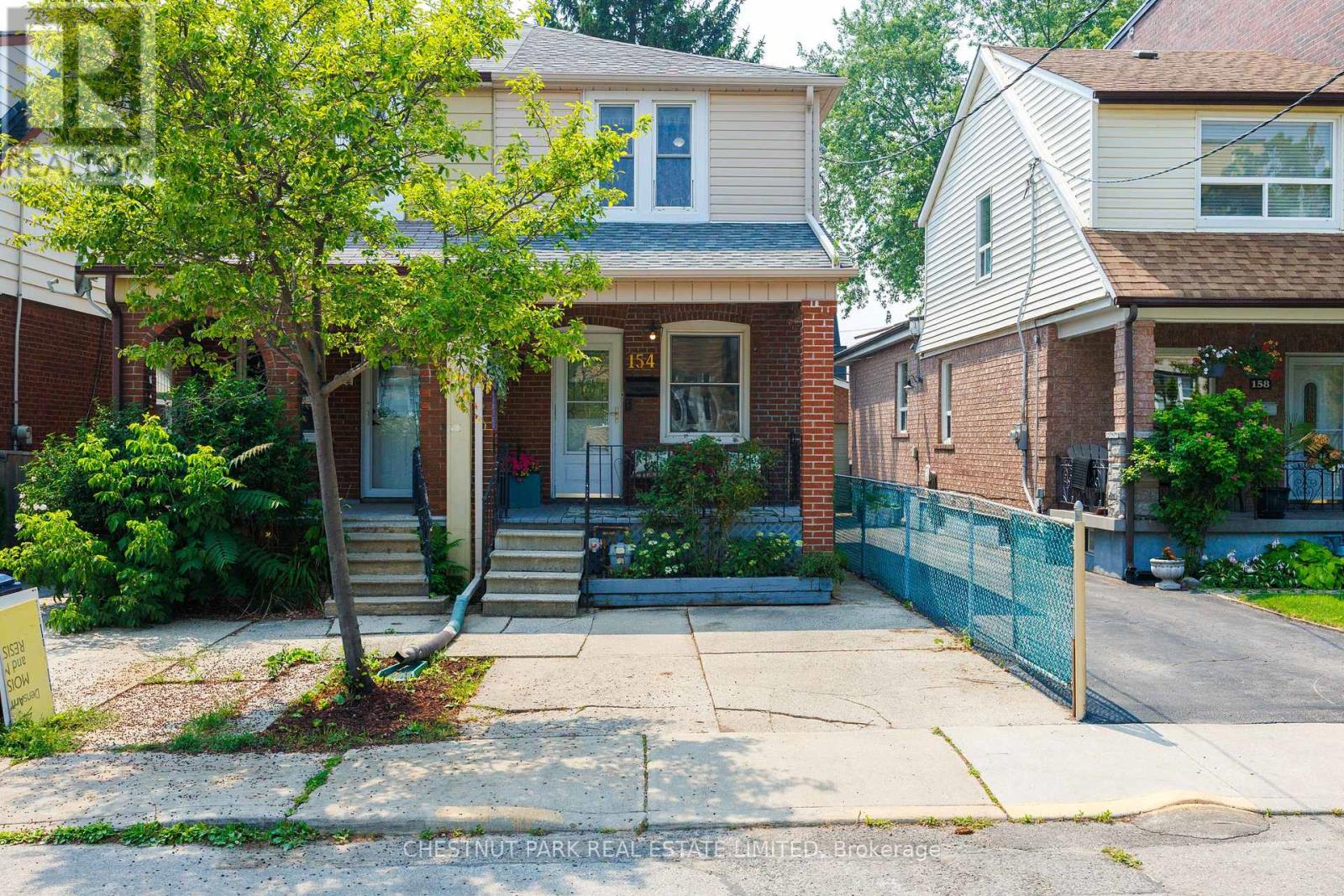 154 Cedric Ave, Toronto, ON M6C 3X8