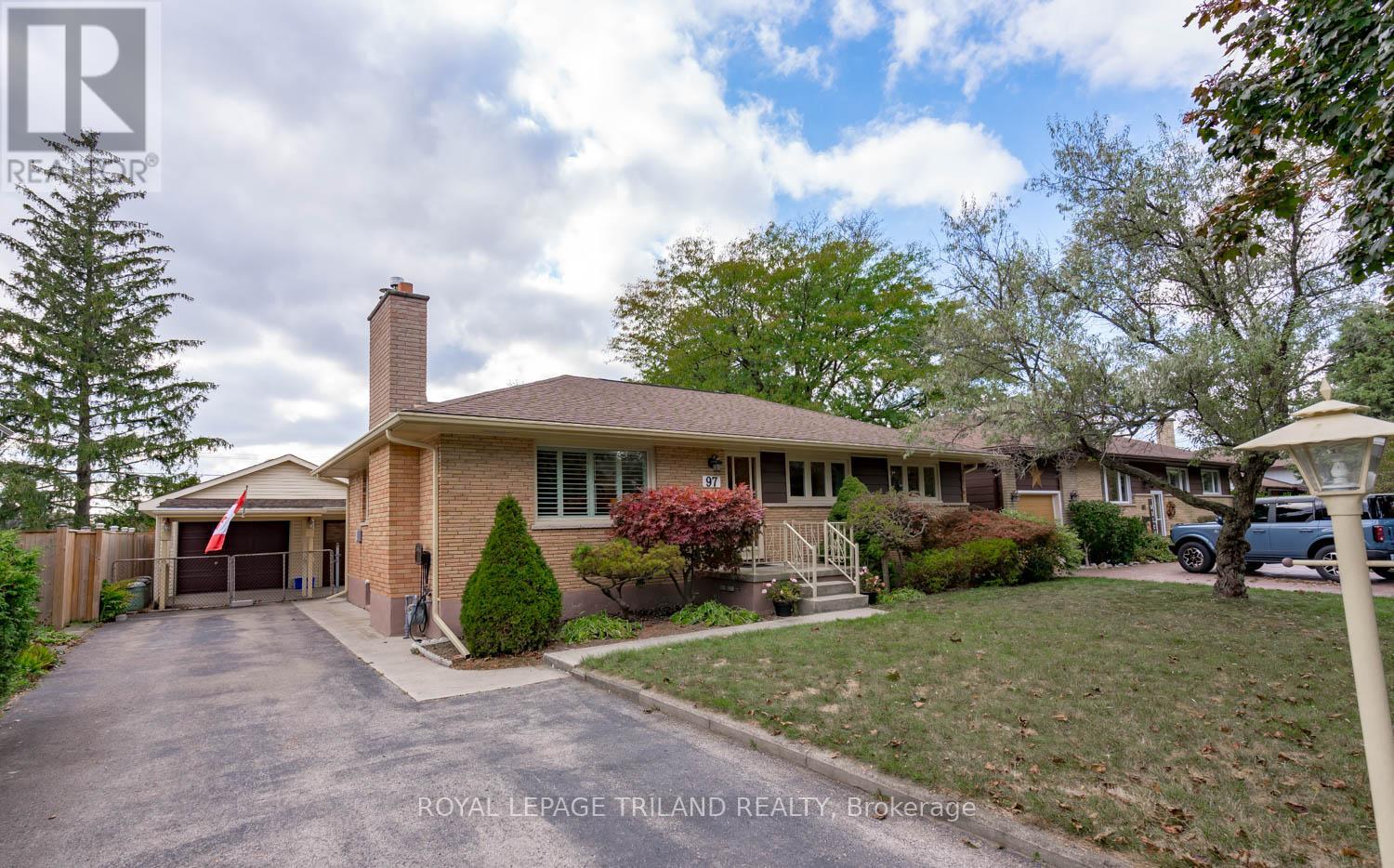 97 Goldwick Cres, London, ON N5V 2K9