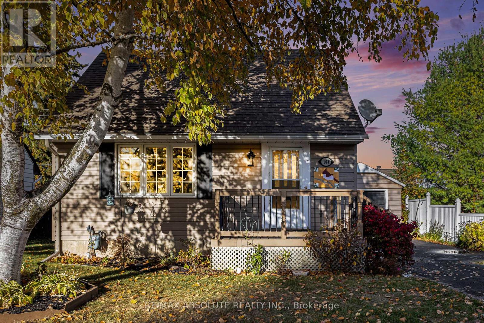 104 Third Ave N, Arnprior, ON K7S 1Y8