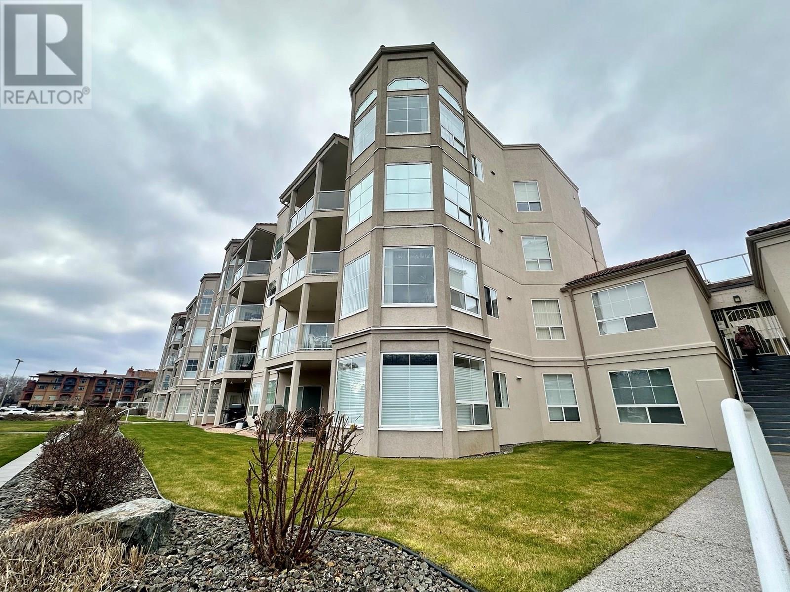 7801 Spartan Drive Unit 215, Osoyoos, BC V0H 1V0