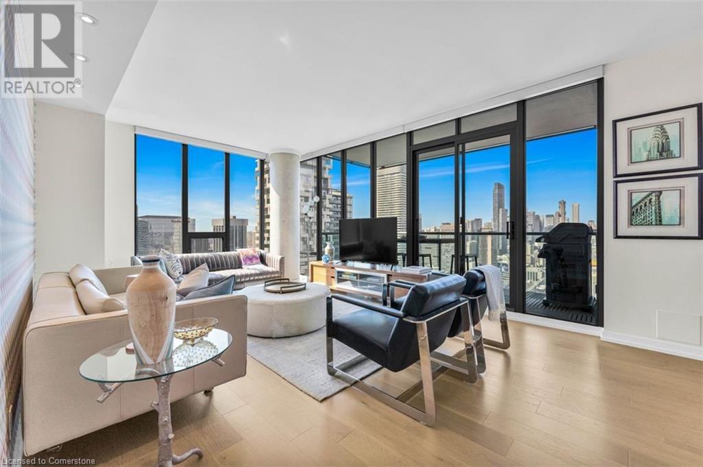 33 Lombard Street Unit 4302, Toronto, ON M5C 3H8