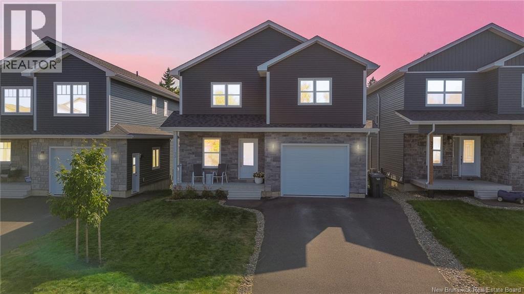 33 Weavers Way, Fredericton, NB E3A 3P8