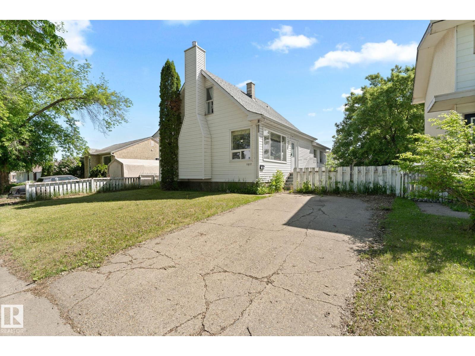 44 St Nw Unit 11817, Edmonton, AB T5W 2S4