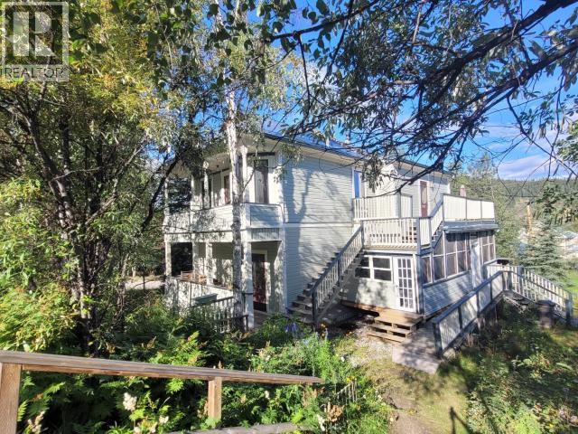 717 Eighth Ave, Dawson City, YT Y0B 1G0