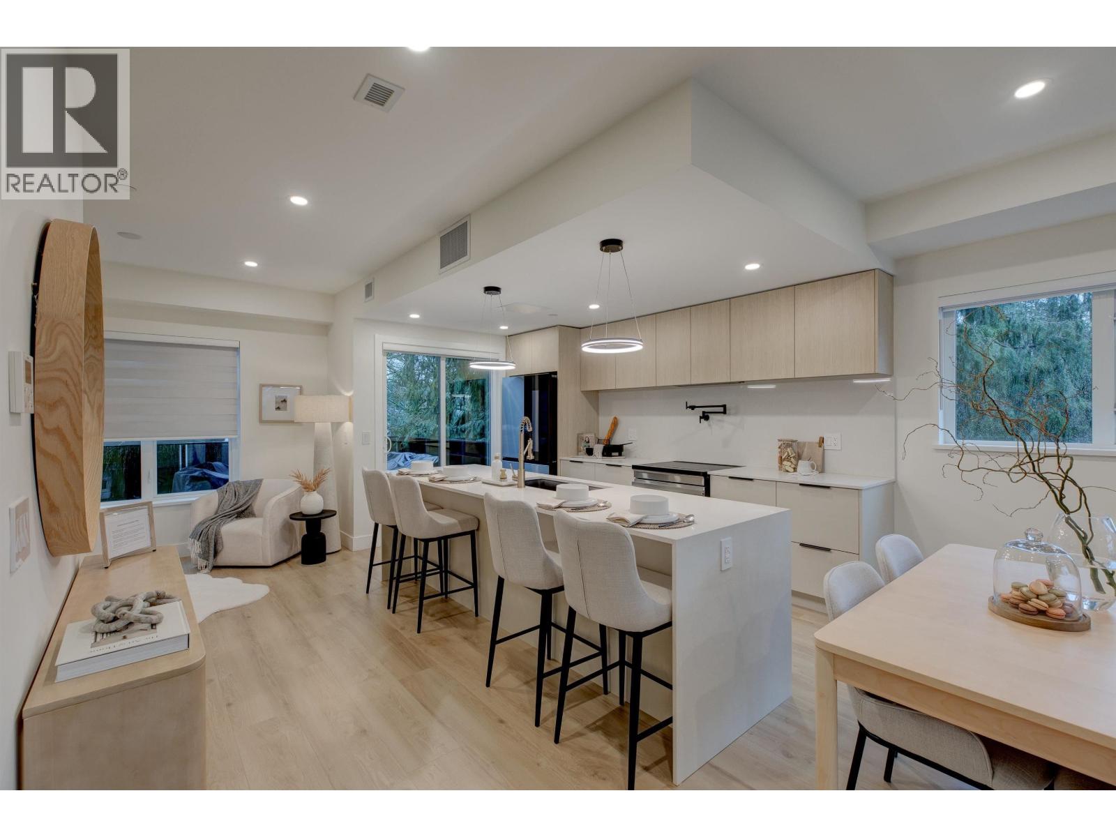 339 Keary Street Unit 5, New Westminster, BC V3L 3L2