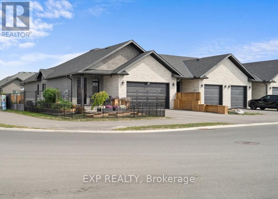30 Raycroft Dr, Belleville, ON K8N 0M2