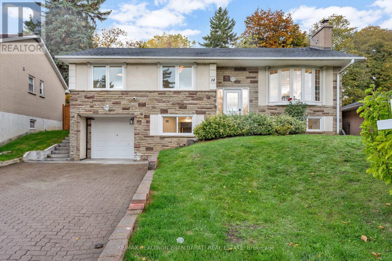 14 Henderson Ave, Markham, ON L3T 2K3