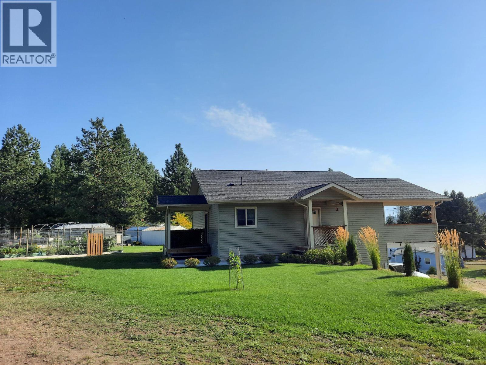 4045 Vale Ave, Grand Forks, BC V0H 1H5