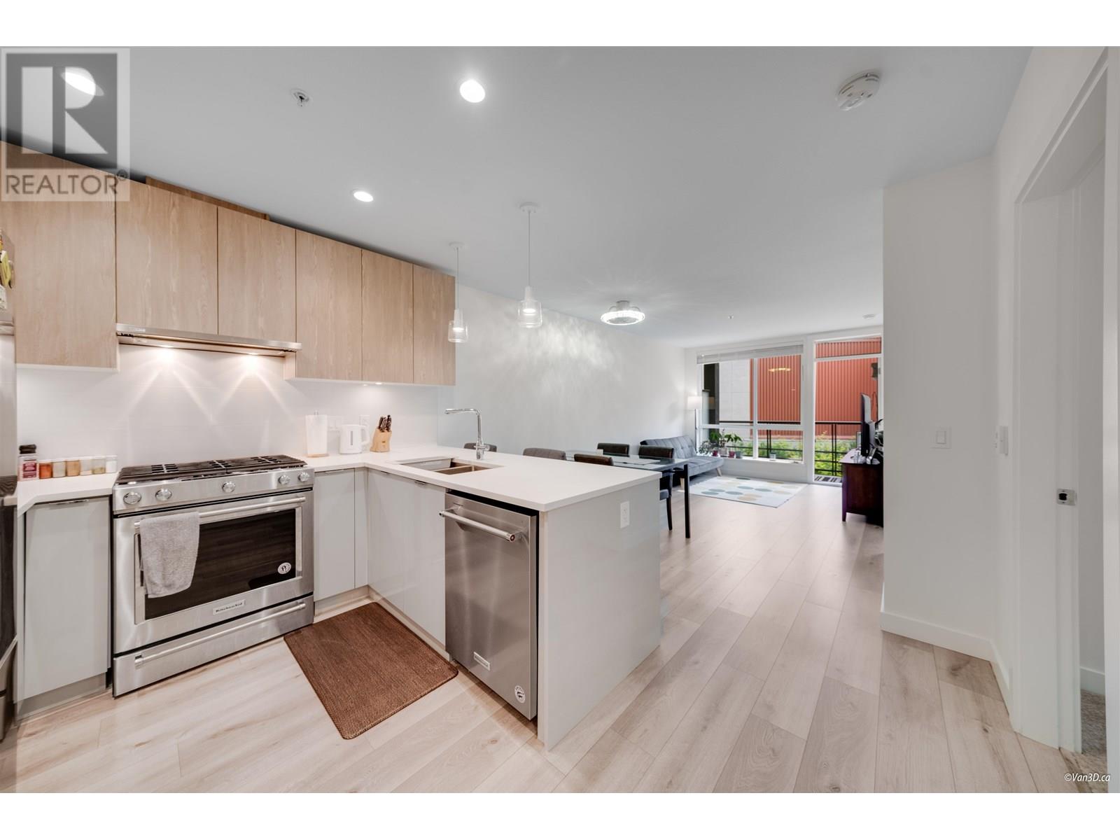 128 E 8th Street Unit 207, North Vancouver, BC V7L 0H2