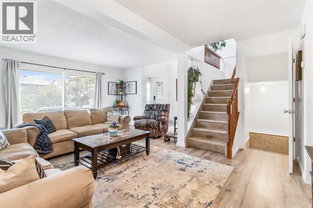 283 Abinger Cres NE, Calgary, AB T2A 6L2