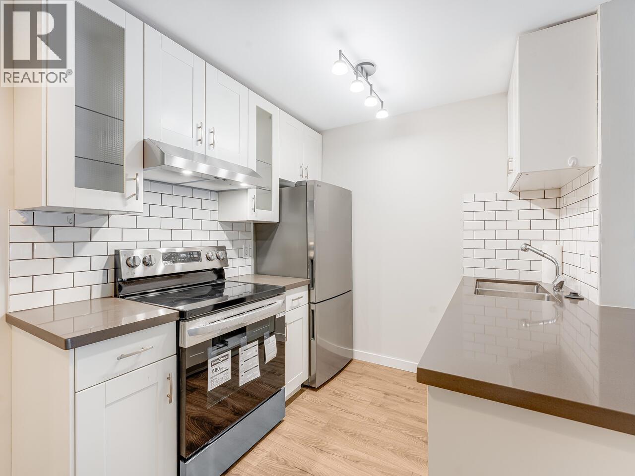 2234 Prince Albert Street Unit 204, Vancouver, BC V5T 4K9
