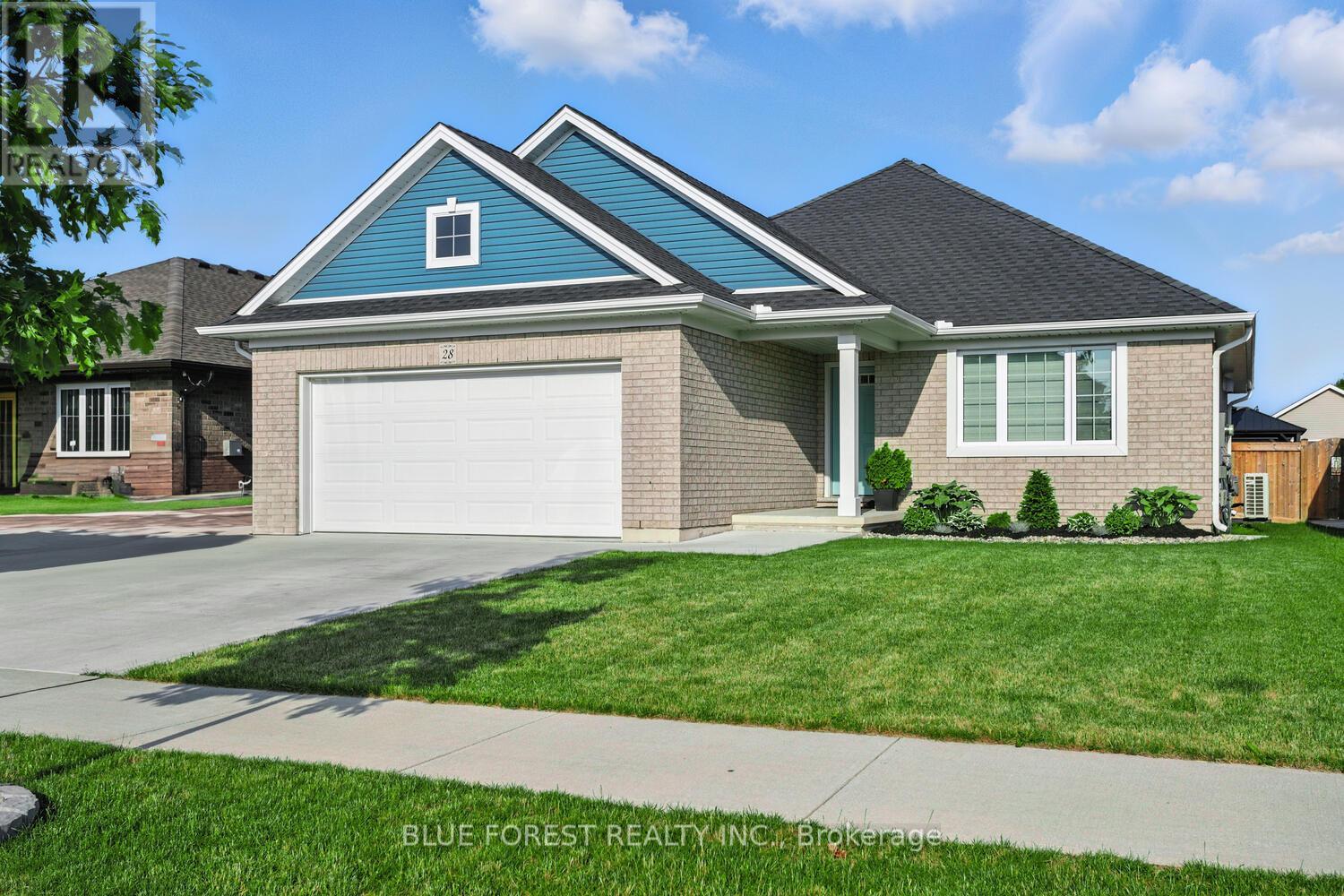 28 Weir Cres, St. Thomas, ON N5R 0L7