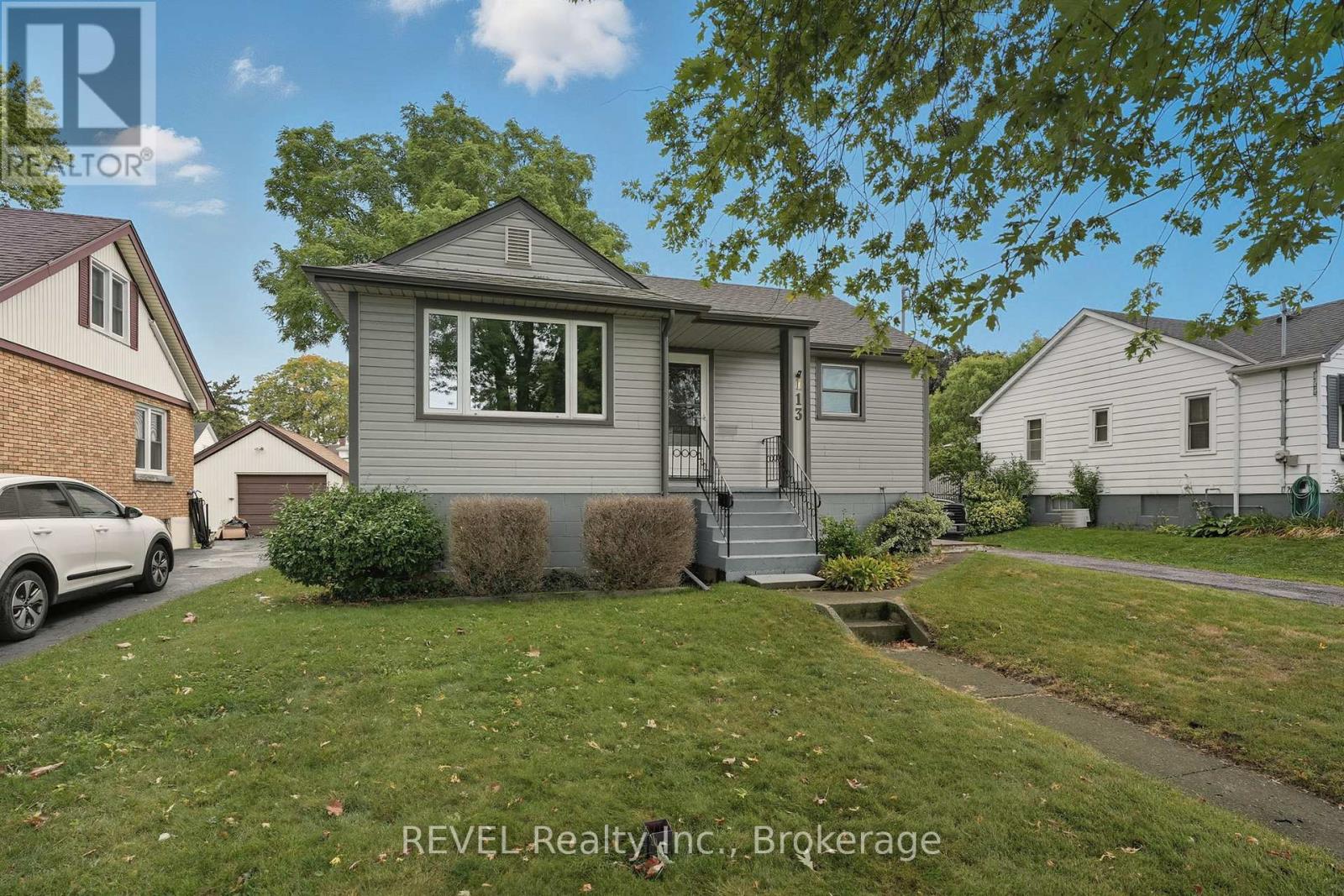 113 Linwood Ave, Port Colborne, ON L3K 5J8