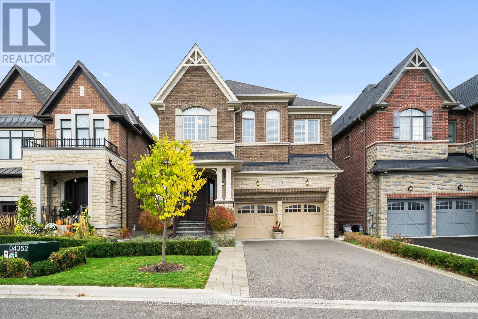 8 King Blvd, King King City, ON L7B 0P4