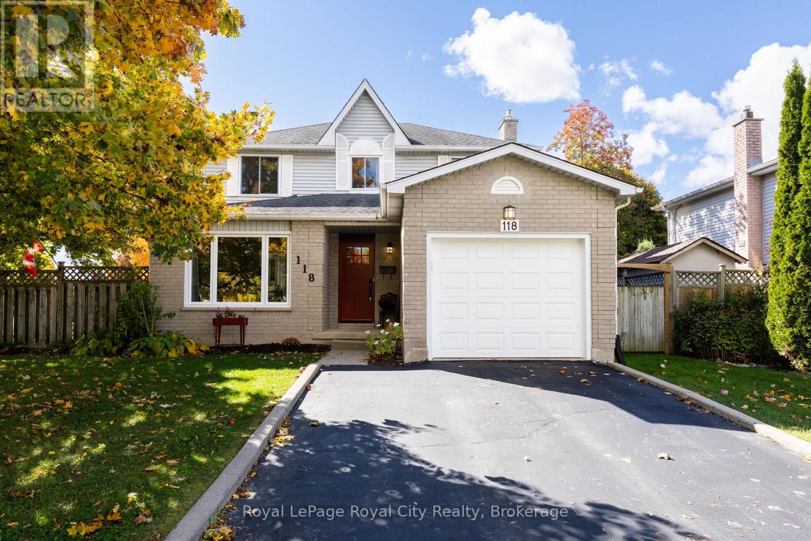 118 Stirling Macgregor Dr, Cambridge, ON N1S 4T4
