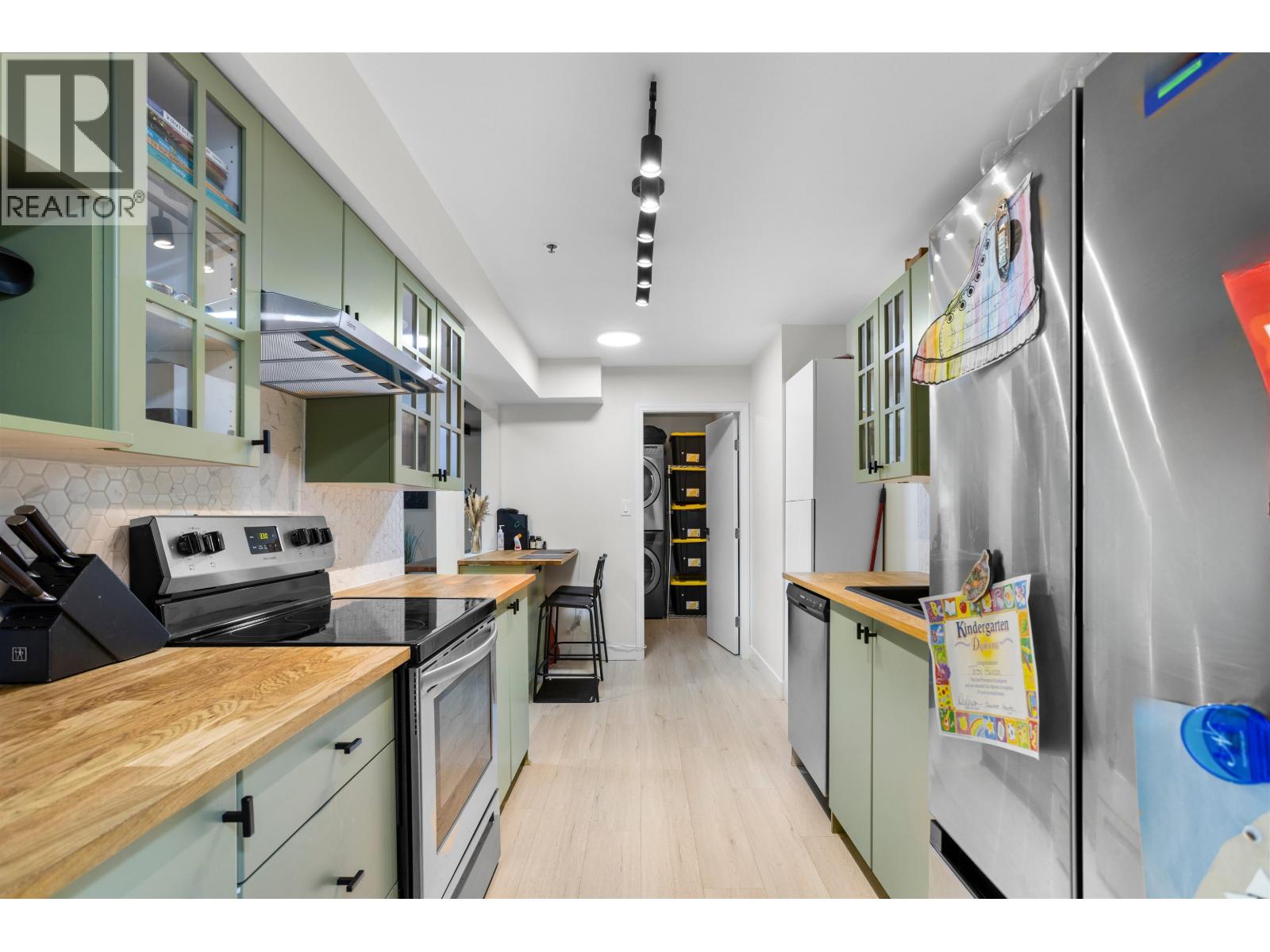 22351 St Anne Street Unit 201, Maple Ridge, BC V2X 2E7