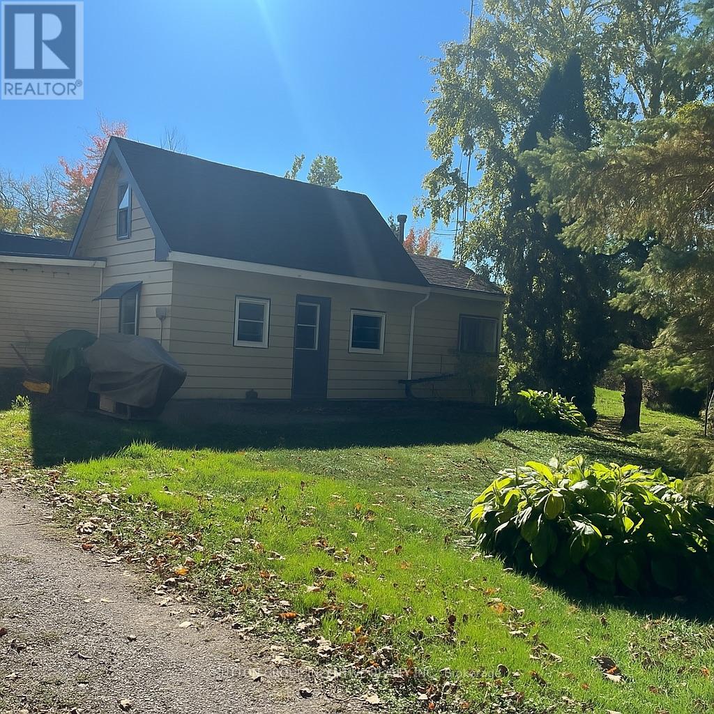 4075 Airport Rd, Ramara, ON L3V 0K6