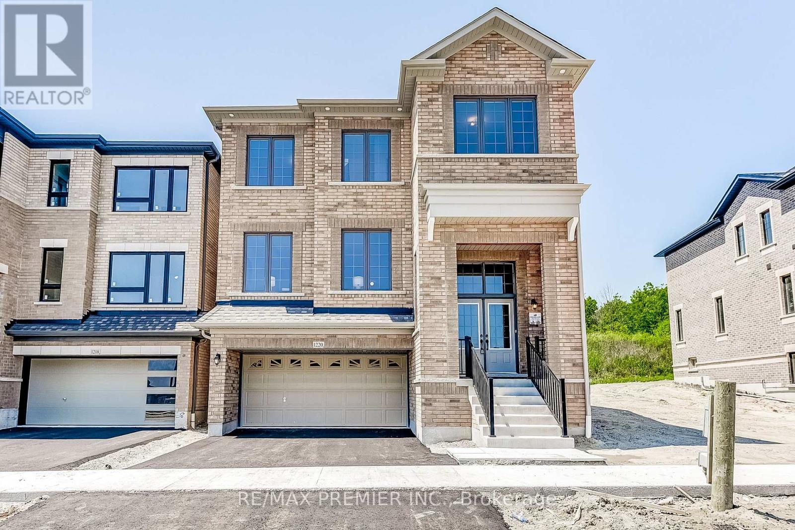 1220 Talisman Mnr, Pickering, ON L1X 0R9