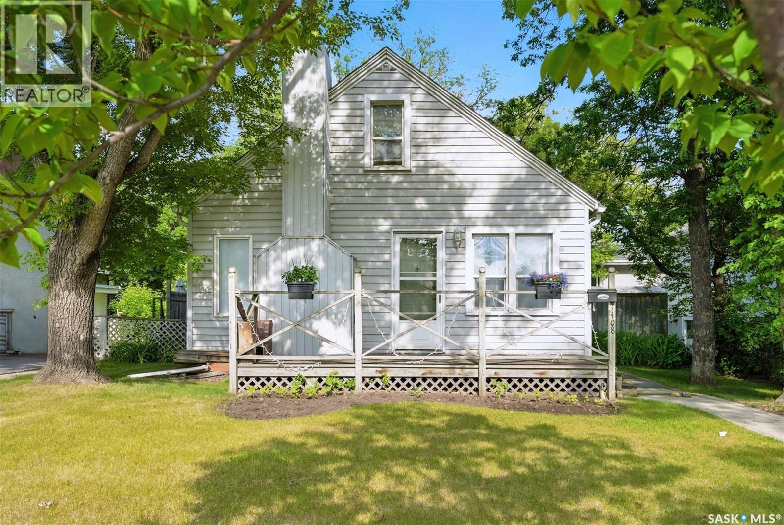1408 8 Avenue North, Saskatoon, SK S7K 2X7