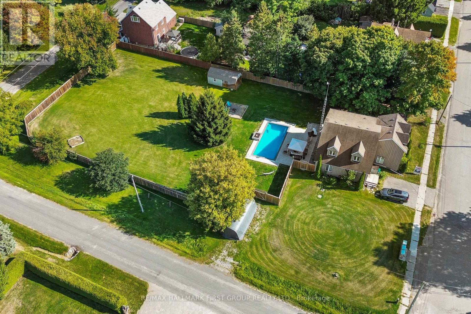 8063 King St, Clarington, ON N0B 2R0