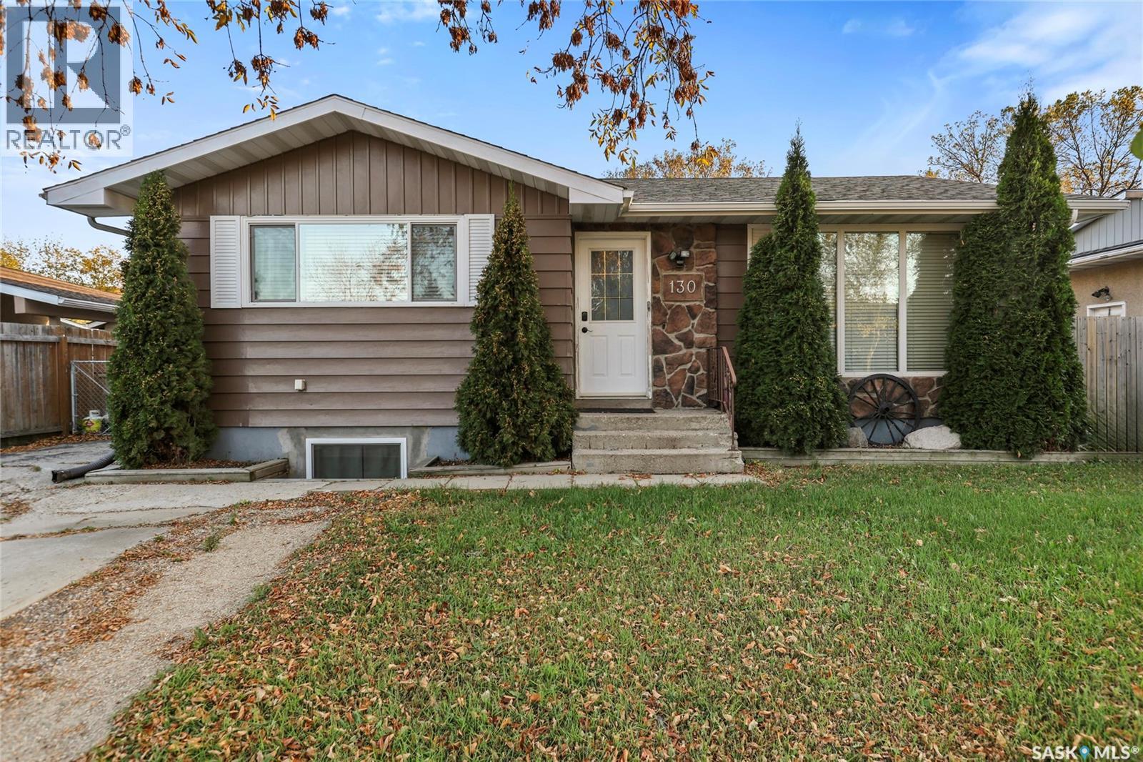 130 Scrivener Cres, Regina, SK S4N 4V7