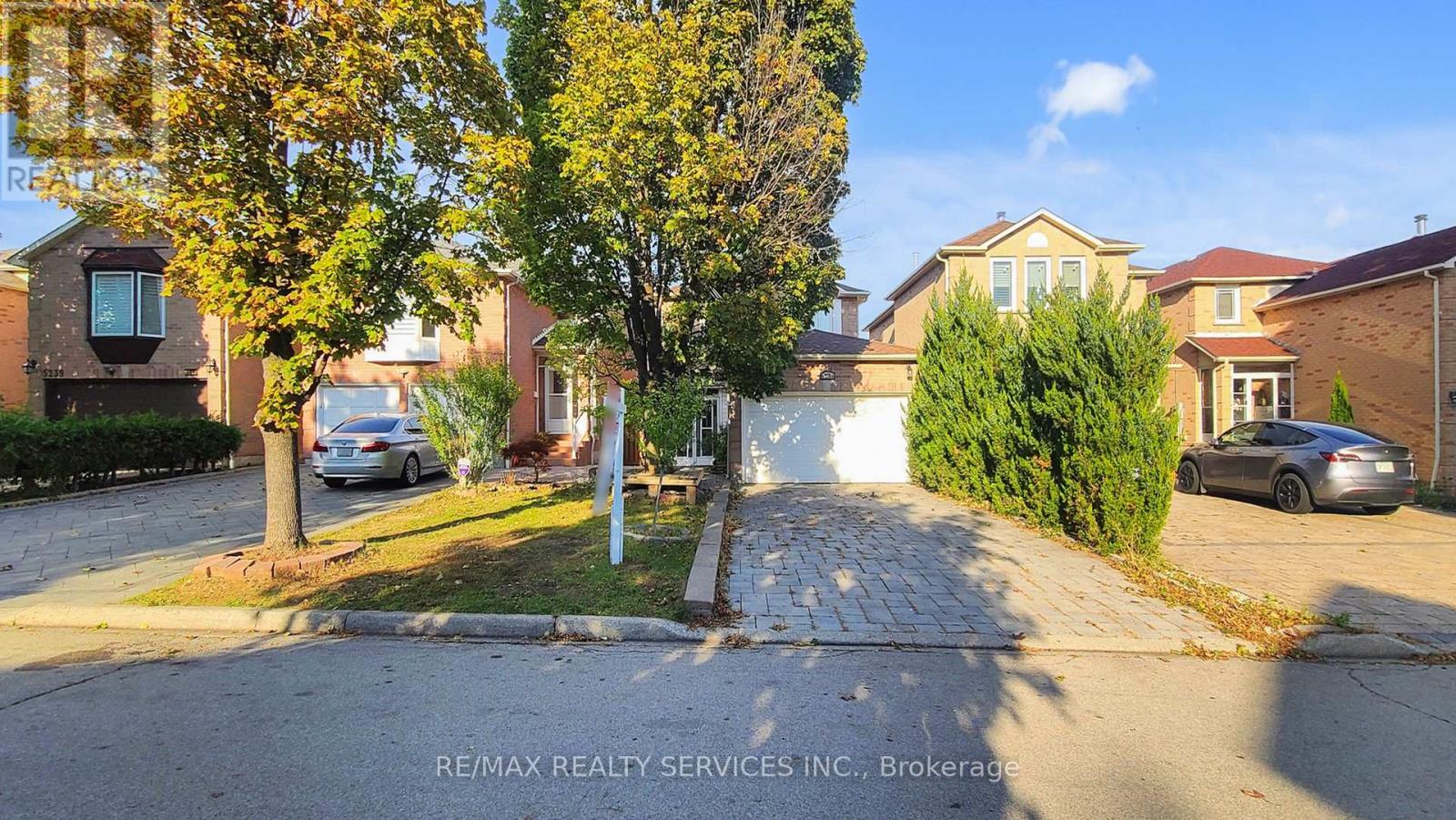5231 Astwell Ave, Mississauga Hurontario, ON L5R 3H8
