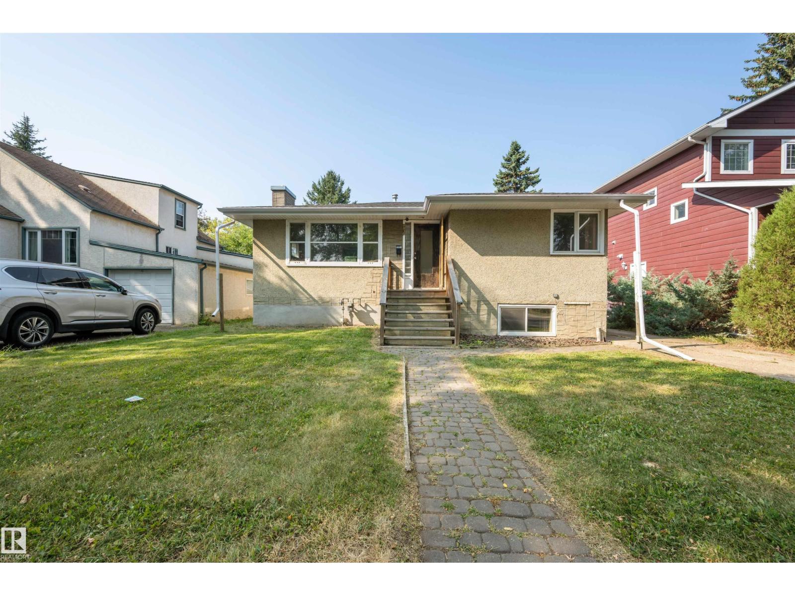 89 St Nw Unit 8830, Edmonton, AB T6C 3L4