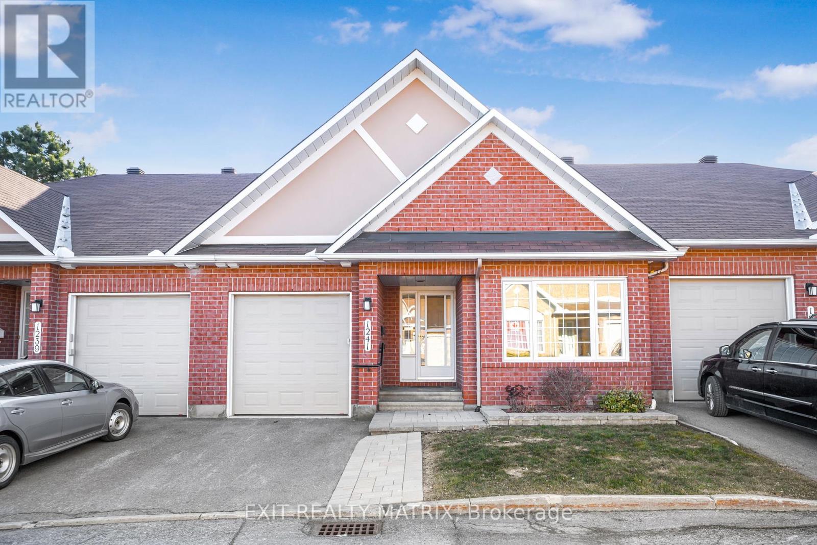 1241 Foxborough Private, Ottawa, ON K1J 1E2