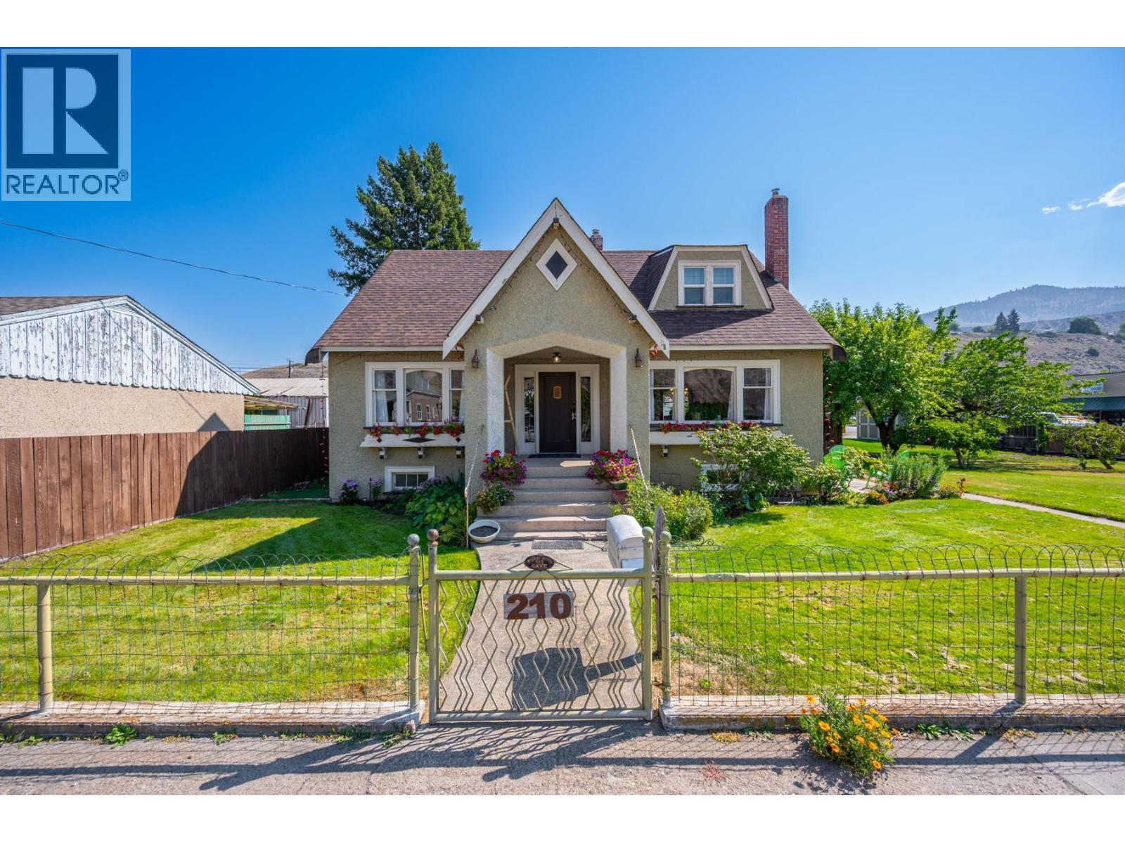 210 Brink St, Ashcroft, BC V0K 1A0