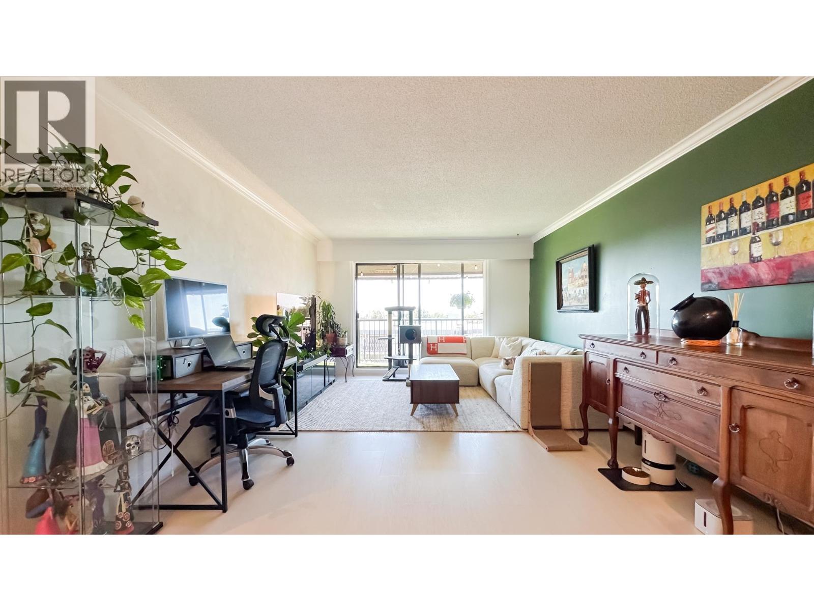 252 W 2nd Street Unit 306, North Vancouver, BC V7M 1C8