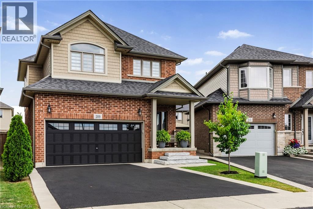209 Echovalley Dr, Hamilton, ON L8J 0H1