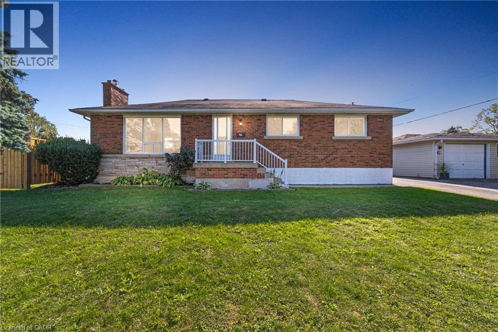 131 Sanatorium Rd, Hamilton, ON L9C 1Y9