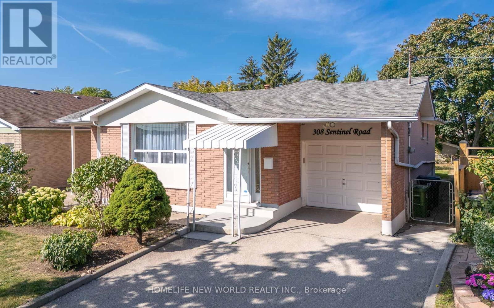 308 Sentinel Rd, Toronto, ON M3J 1T8